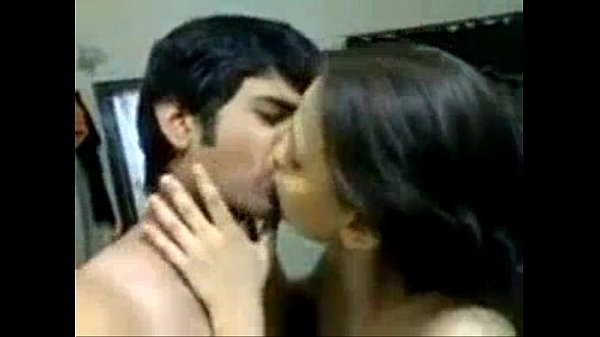 Desi kisser sonia bhabhi and sunny
